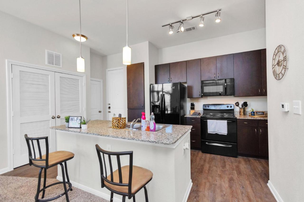 Charming Suite With Gym Near Nrg Medical Center Houston Exterior photo
