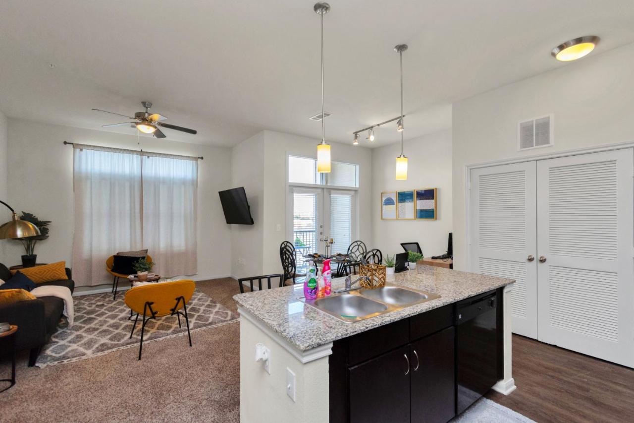 Charming Suite With Gym Near Nrg Medical Center Houston Exterior photo