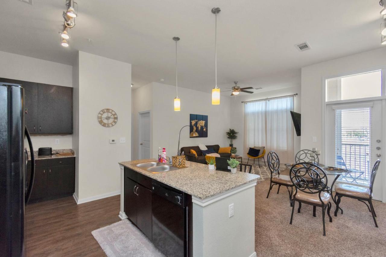 Charming Suite With Gym Near Nrg Medical Center Houston Exterior photo